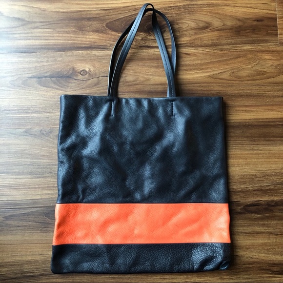 Club Monaco All Leather Tote Purse - Picture 2 of 4